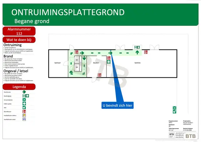 Ontruimingsplattegrond met vluchtroutes en veiligheidsvoorzieningen voor een zeilschool in Hellevoetsluis
